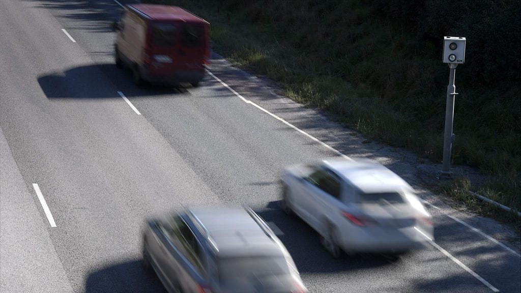 Peltipoliisi Kehä I:llä Helsingissä 14. syyskuuta 2016.