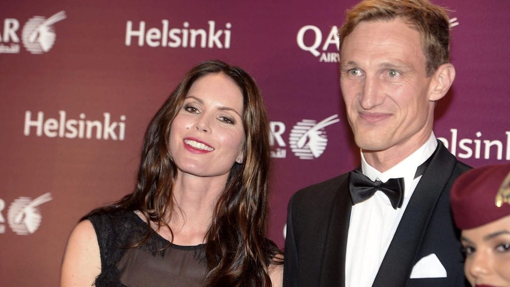 Sami Hyypiä ja hänen vaimonsa Susanna gaala-illallisella Helsingissä.