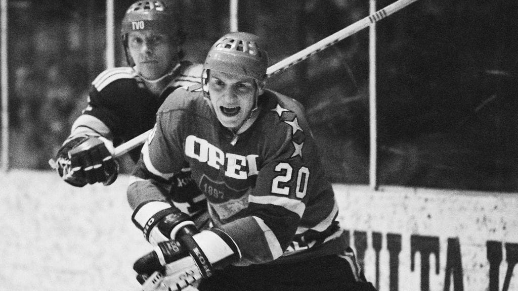 Matti Hagman HIFK:n paidassa marraskuussa 1975.