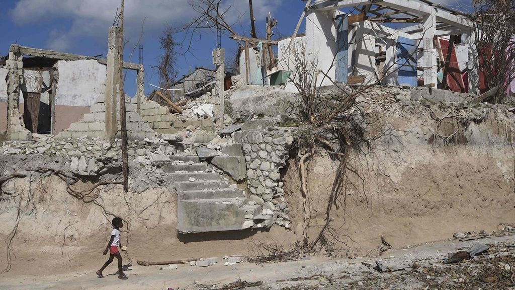 YK:n arvion mukaan Haitissa ainakin 1,4 miljoonaa ihmistä tarvitsee välitöntä apua Matthew-myrskyn jäljiltä.