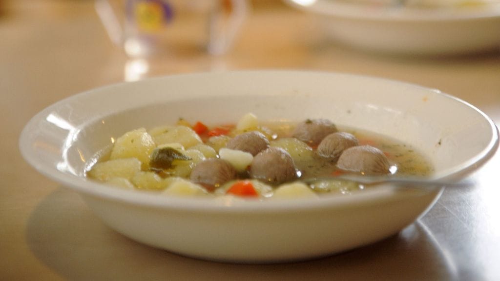 Siskonmakkarakeitto on oikea klassikko.