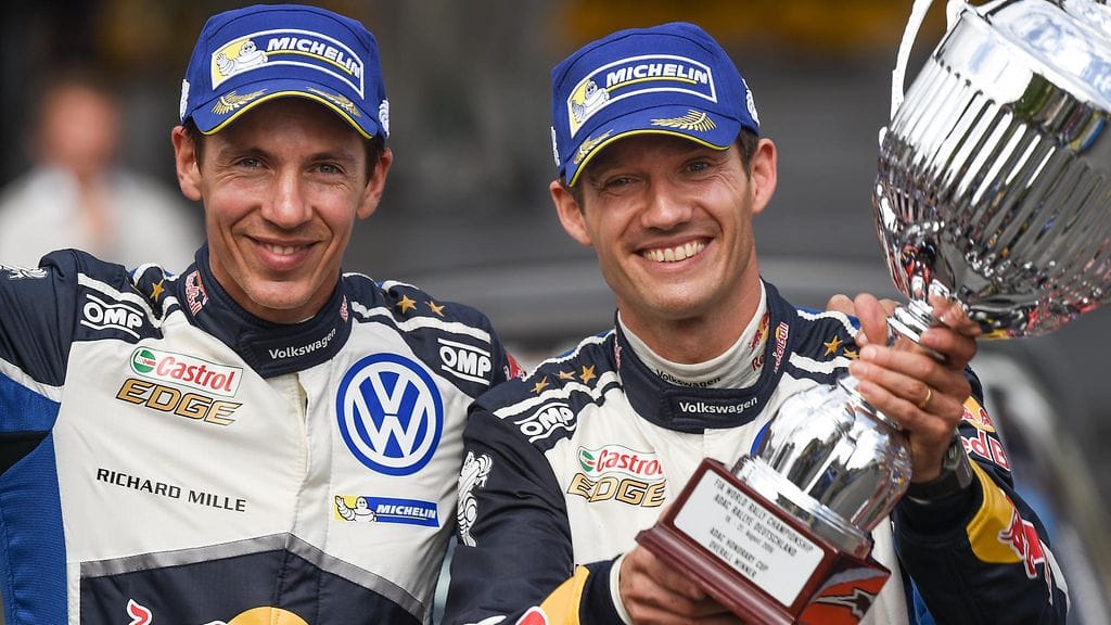 Sebastien Ogier (oik.) ja Julien Ingrassia ovat tottuneet voittamaan. Kuva Saksan MM-rallista elokuulta.