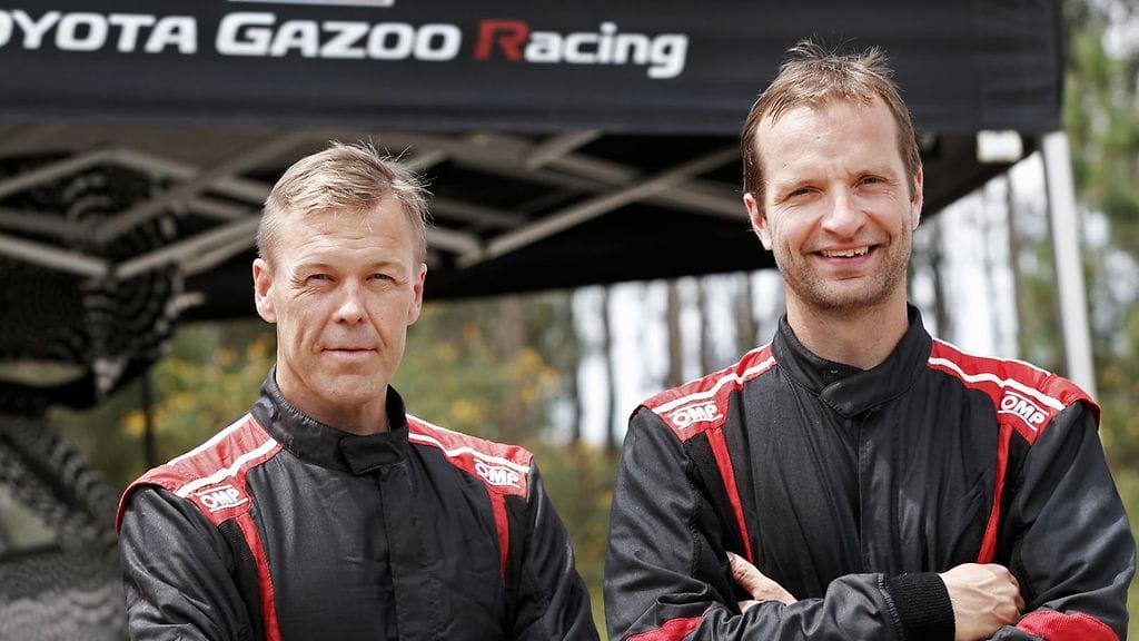 Juho Hänninen (oik.) ja Kaj Lindström kisaavat ensi kaudella Toyotalla.