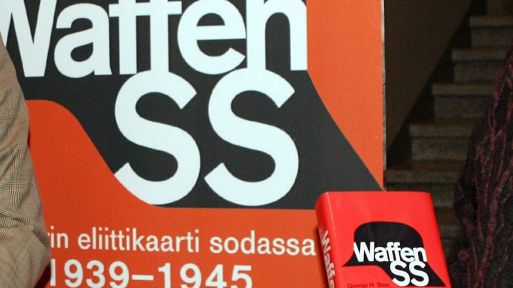Suomalaisten osallistumista Waffen SS-joukkoihin on tutkittu runsaasti aiemminkin, kuten tässä vuonna 2004 julkistetussa Georg Steinin kirjassa Waffen-SS: Hitlerin eliittikaarti.