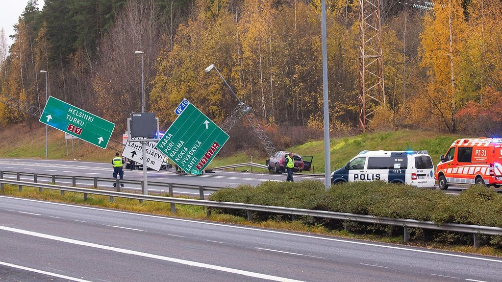 _MG_0711k. Kolmostie onnettomuus