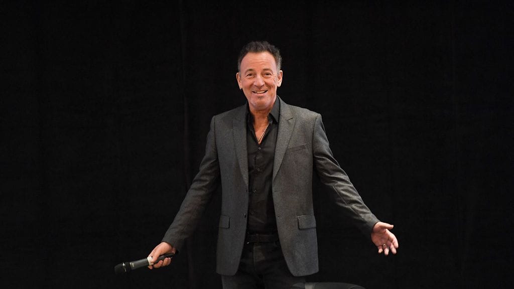 Vaikka Brucen kappaletta ei Harry Potter -elokuvissa kuultukaan, toivoo "Pomo" faniensa saavan kuulla kappaleen joskus.