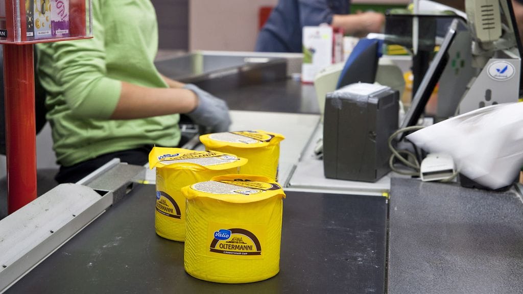 Kuvan kassamyyjä ei liity tapaukseen.