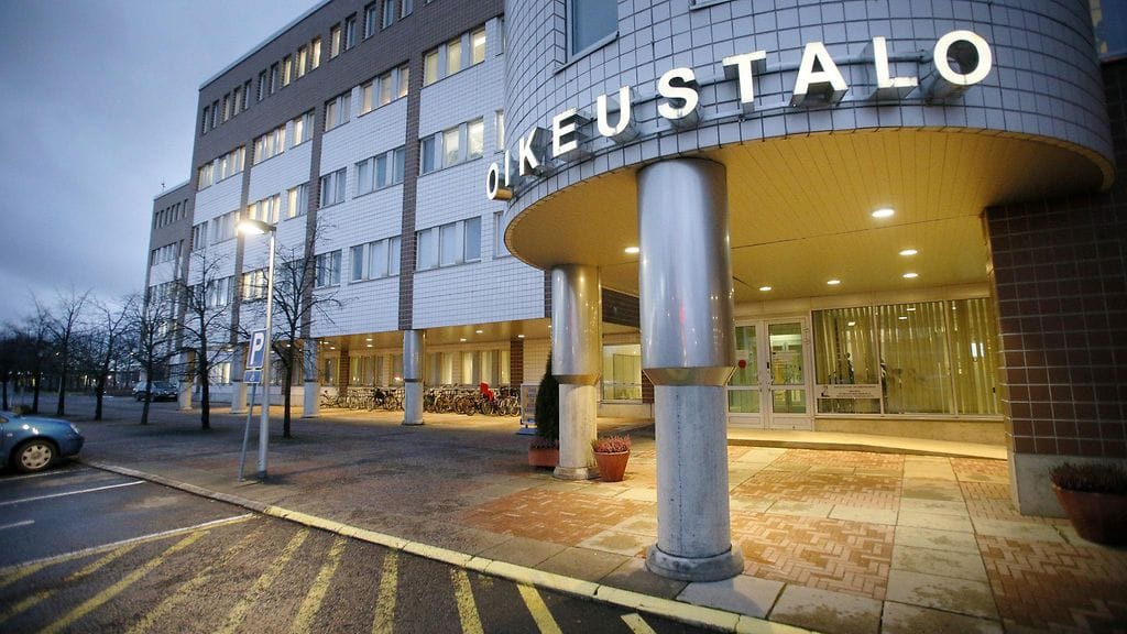 Arkistokuva. Oulun oikeustalo 26. marraskuuta 2015.