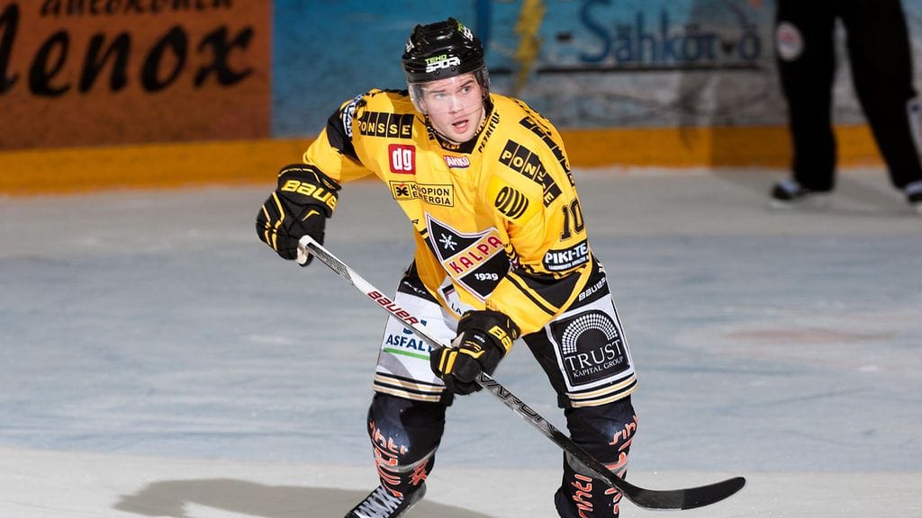 Joni Nikko KalPan paidassa viime joulukuussa.