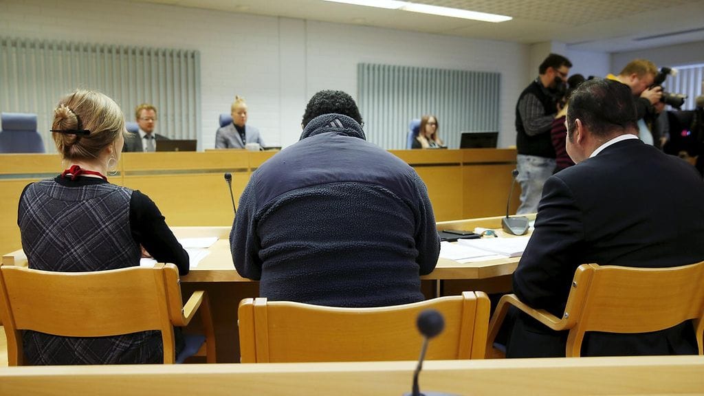 Kuvaa Oulun insestitapauksen oikeudenkäynnistä.