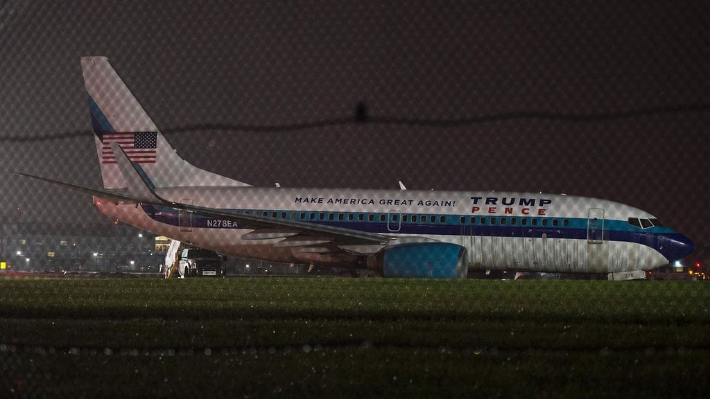 Varapresidentti Mike Pencen käyttämä kone lievän lentoturman jälkeen.