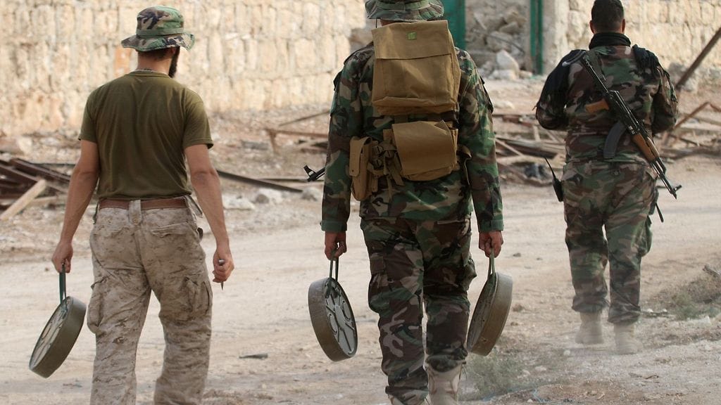Arkistokuva. Syyrian hallituksen joukkoja Aleppossa 25. lokakuuta 2016.