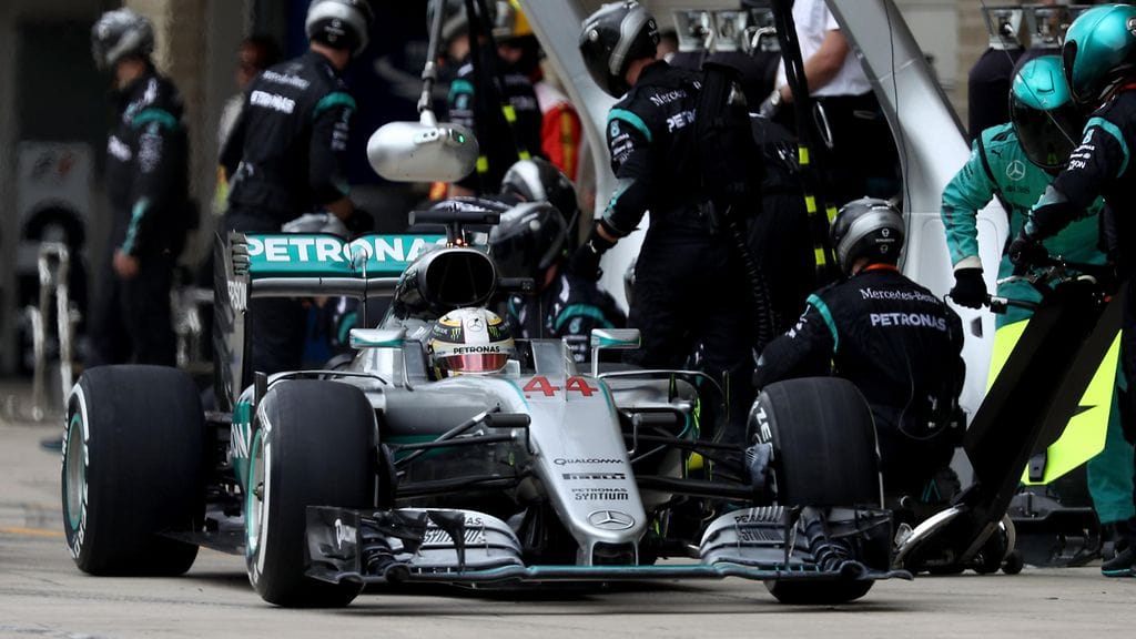 Mercedes-kuski Lewis Hamilton varikolla Austinissa.