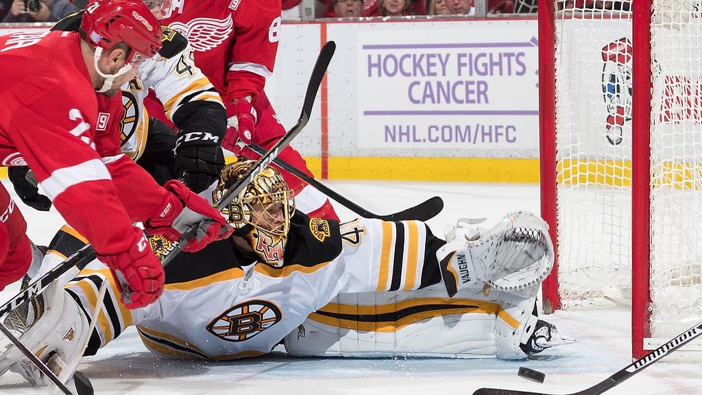 Tuukka Rask ei päästänyt mitään ohitseen.