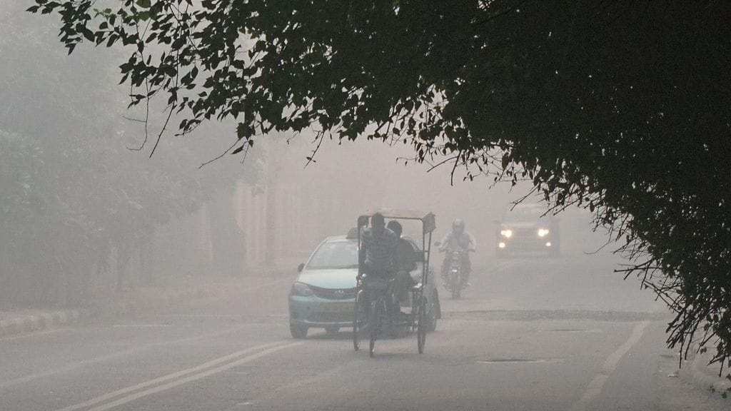Juhlan yhteydessä ammutut ilotulitteet huononsivat Delhin jo ennestään kehnoa ilmanlaatua.