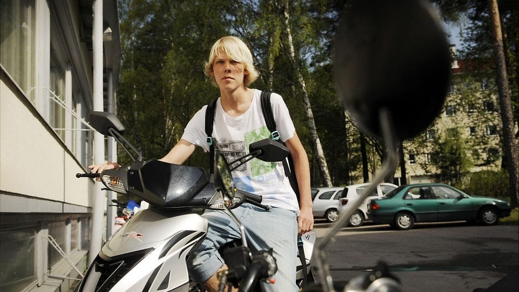 Mopoilija Tomi Kyöstilä Helsingissä 17. toukokuuta 2010, samana päivänä, kun liikkuva poliisi piti tiedotustilaisuutensa liittyen mopoiluun. Vuoden 2015 listalla Kyöstilällä, 22, on 3,6 miljoonan euron tulot.