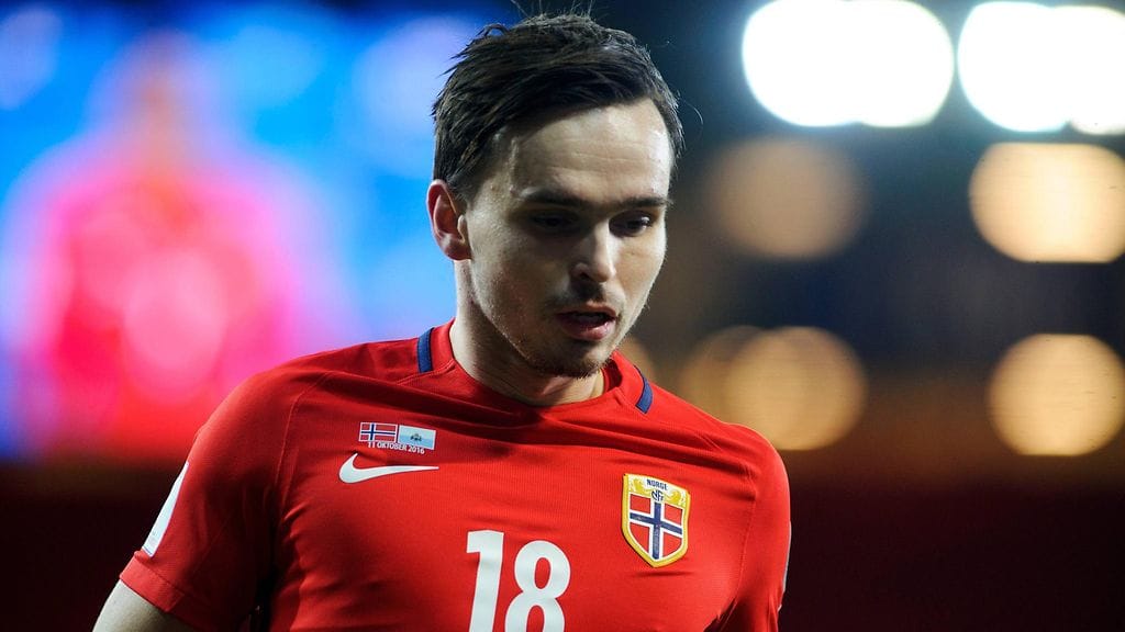 Ole Selnäs Norjan maajoukkuepaidassa lokakuussa.