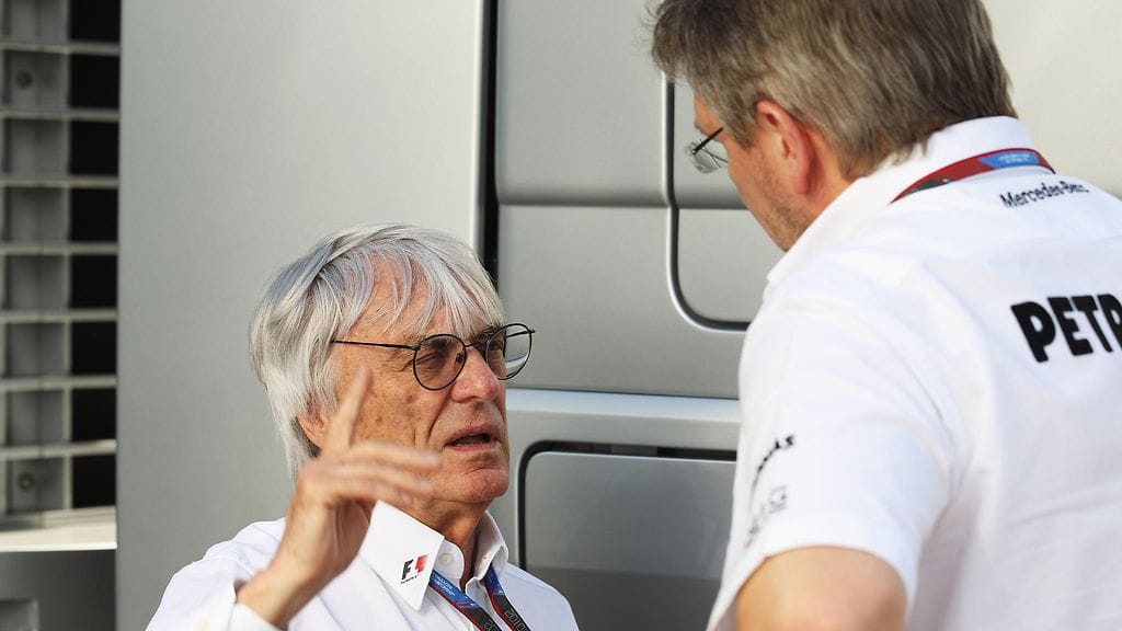 Bernie Ecclestone luennoi Ross Brawnille vuonna 2010