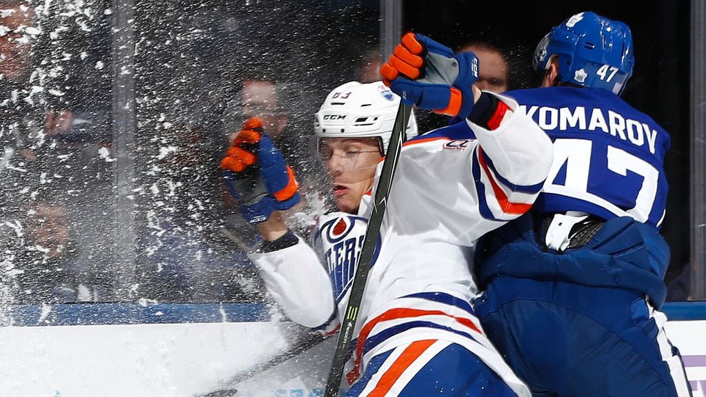 Leo Komarov ja taas yksi pommi