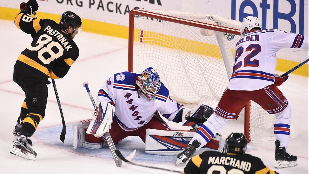 Antti Raanta oli vireessä lauantaina.