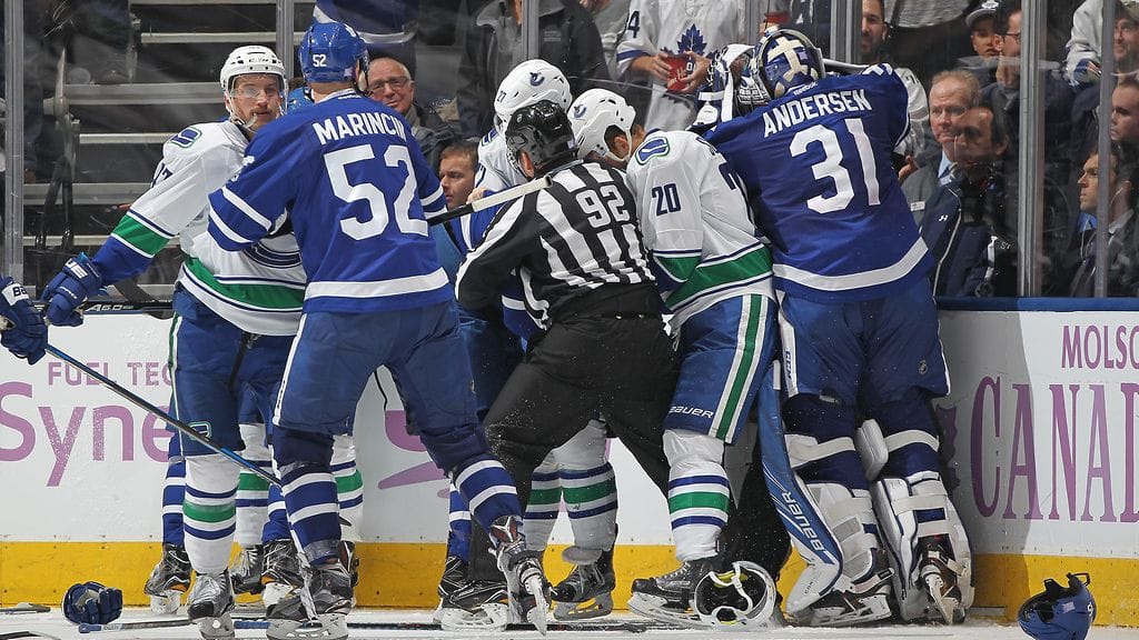 Myös maalivahdit ottivat osaa päätöserän tappeluihin.