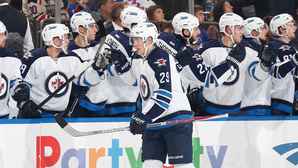 Patrik Laine sai taas tuulettaa.