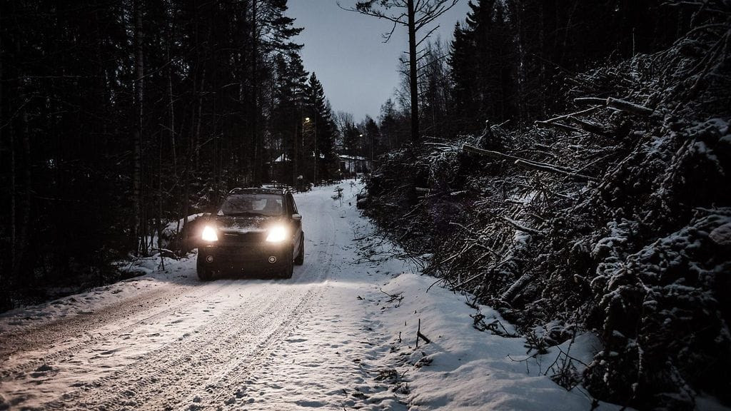 Mopoauton vakuuttaminen voi olla kalliimpaa kuin kymmenen kertaa kalliimman henkilöauton.