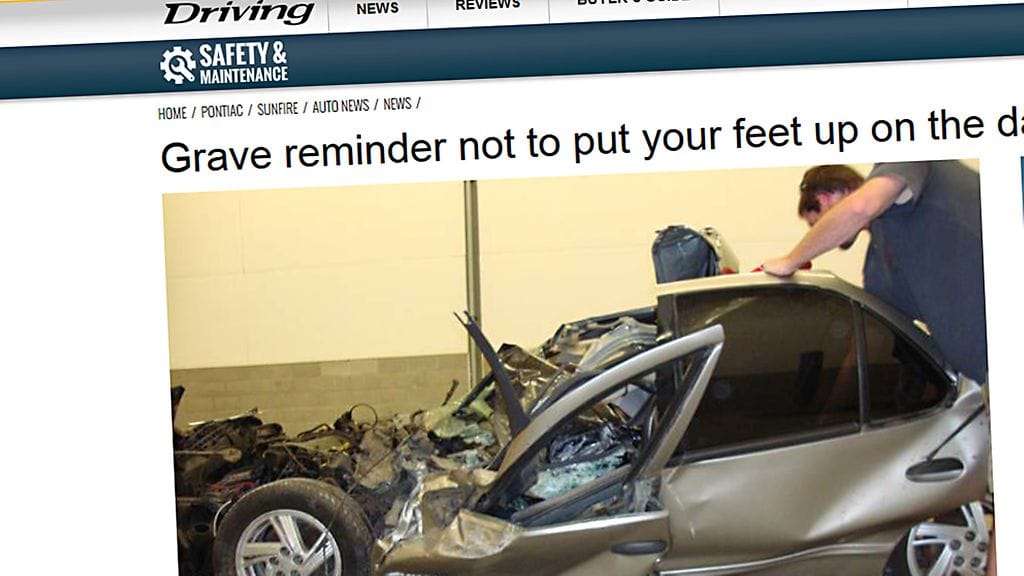 Bethany Bensonin auto kiilautui peräänajossa osittain rekan alle.