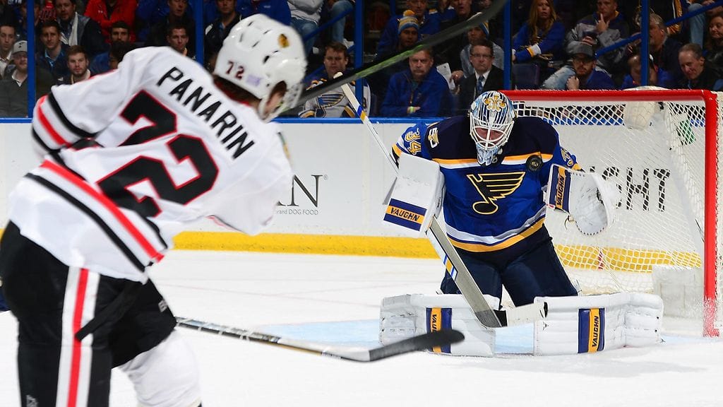 Artemi Panarin oli tehokas St. Louisissa.