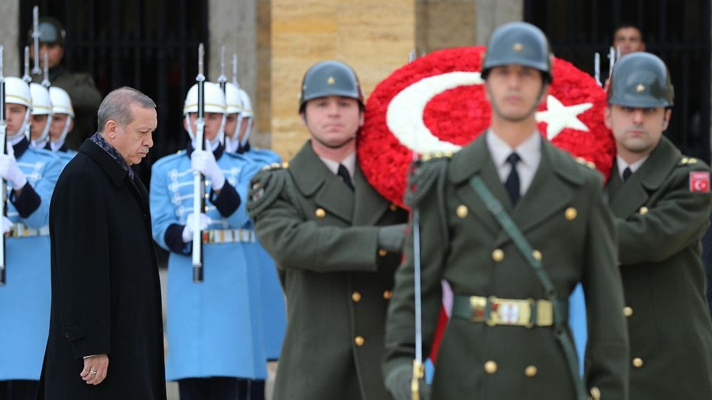 Recep Tayyip Erdogan vieraili Mustafa Kemal Ataturkin mausoleumissa eilen. Kuvituskuva.
