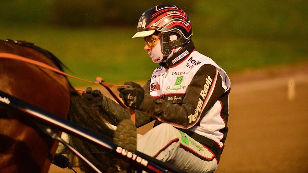 Mika Forss on ohjastanut Cooper Hossin jokaisen startin.