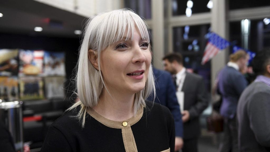 Perussuomalaisten Laura Huhtasaaren mukaan hallituksen kulisseissa oli jo pidempään juoniteltu vaihto-operaatiota.