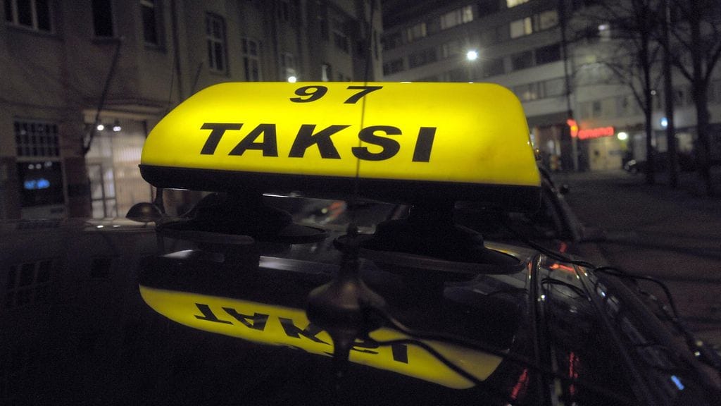 Taksinkuljettaja huomautti asiakkaalle, että maksu unohtui. Törkeää pahoinpitelyä puitiin Itä-Uudenmaan käräjäoikeudessa.