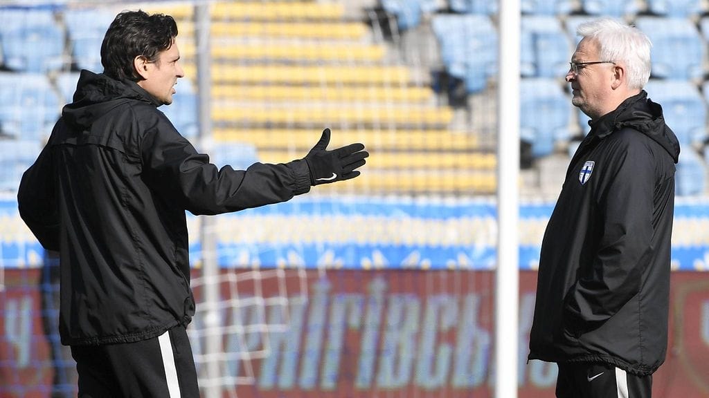 Jari Litmanen perjantaina Huuhkajien treeneissä