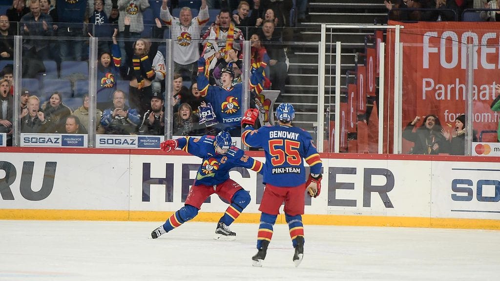 Peter Regin ja Charles Genoway olivat ratkaisuhahmoja lauantaina.