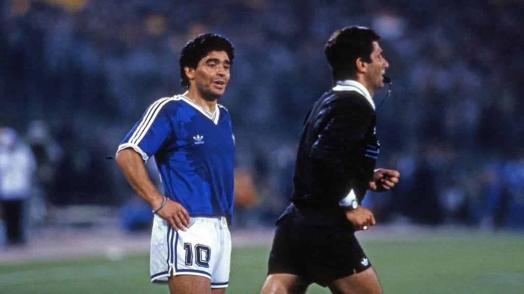 Diego Armando Maradona jalkapallon MM-kisoissa 1990.