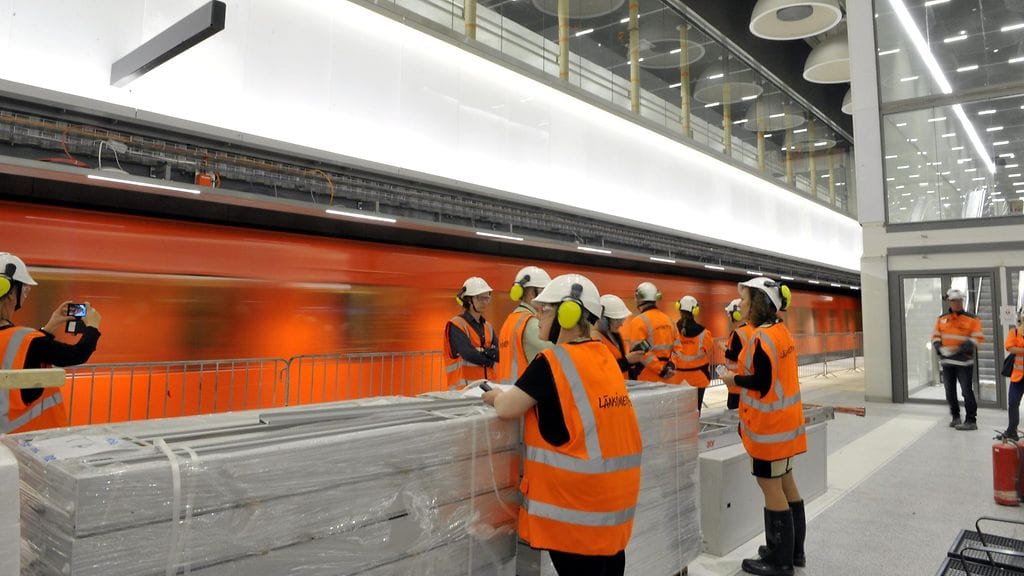 Länsimetron liikennöinti voidaan aloittaa vasta sitten, kun onnistuneita koeajoja on tehty tarpeeksi.