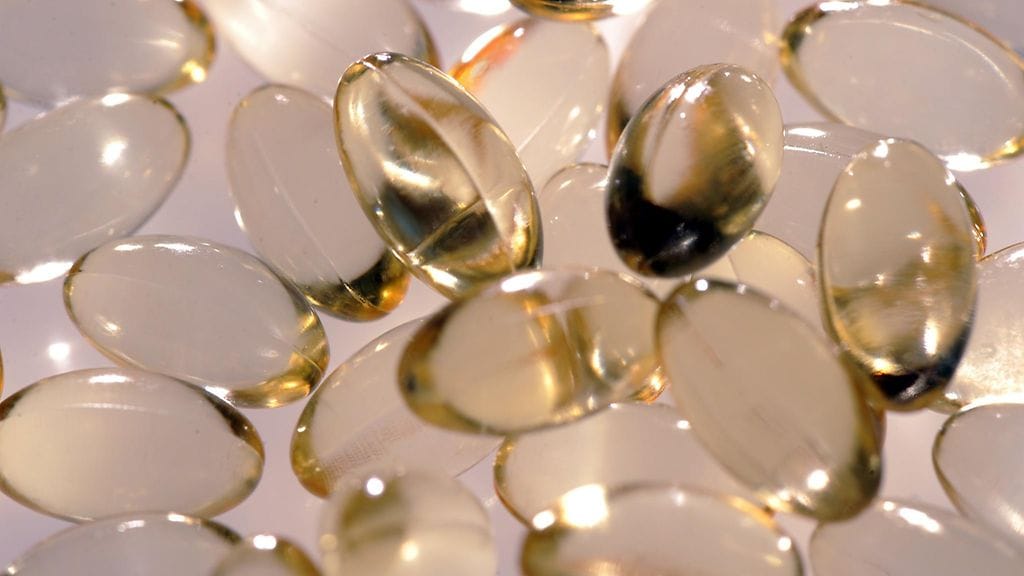 D-vitamiinin saannista on hyvä huolehtia.