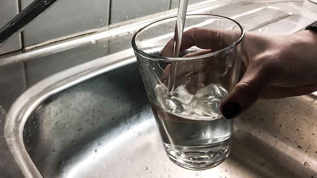 Vedenjakelussa saattaa esiintyä häiriöitä korjaustöiden aikana. Kuvistuskuva.