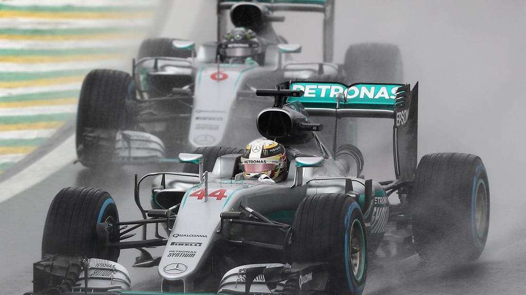 Lewis Hamilton ja Nico Rosberg Brasiliassa