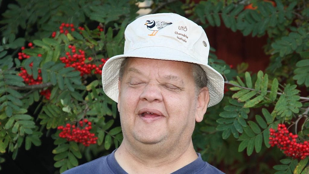 – Enää en tätä palvelua käytä. Jos vielä matkustan yksin, käytän sitten linja-autoa, kertoo pettynyt Tiira.