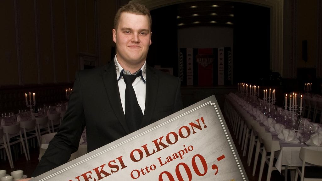 Otto Laapio pokkasi auttamisesta 5000 euron palkinnon.