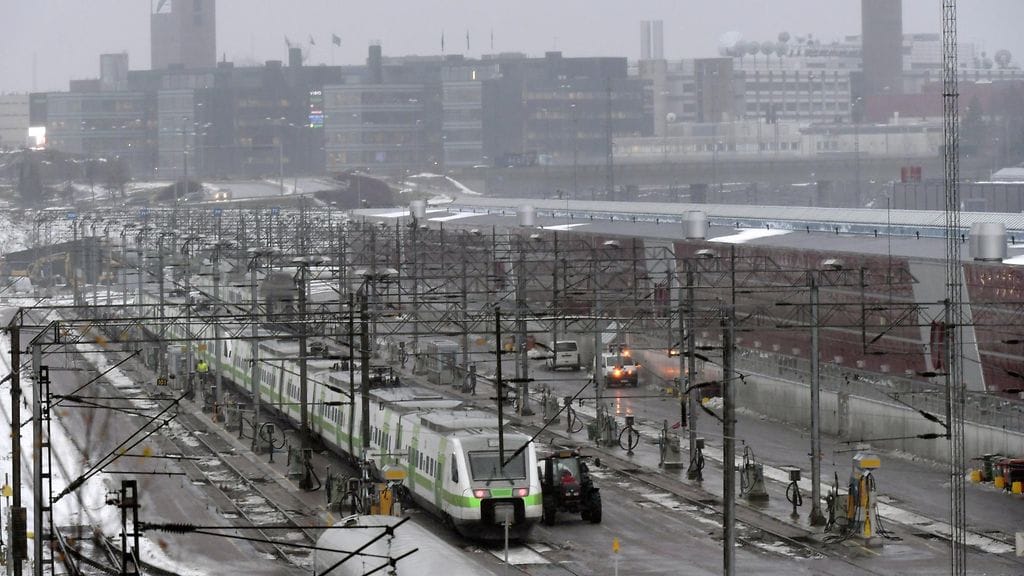 Turun junat ovat myöhästelleet henkilövahingon takia. Kuvituskuva.