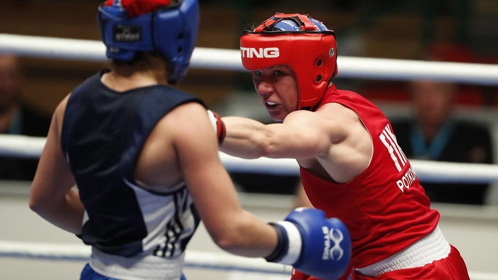 Mira Potkonen kohtaa Darja Abramovan EM-finaalissa. Kuvassa kaksikko mittelee Tammer Turnauksessa.