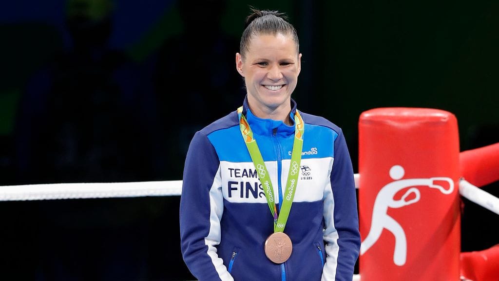Mira Potkonen juhli olympiapronssia Riossa kesällä.
