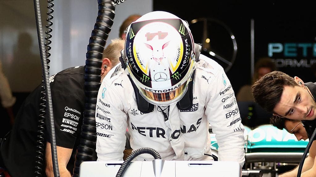 Lewis Hamilton ajaa ensi kaudellakin Mercedeksellä.