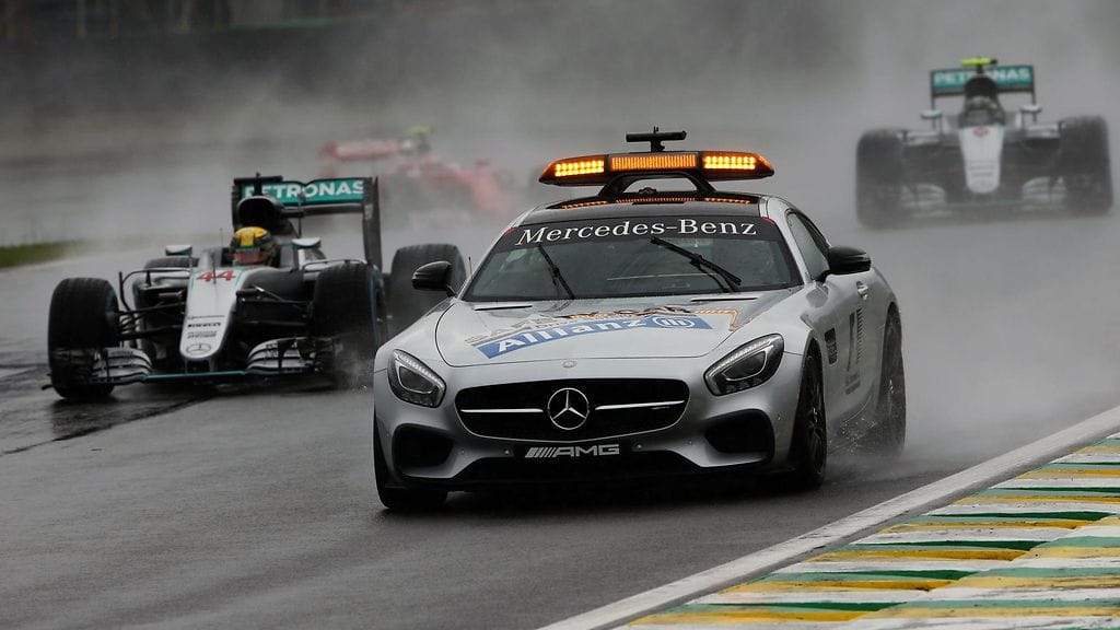Turva-auto johti letkaa lähes puolet Brasilian GP:stä.