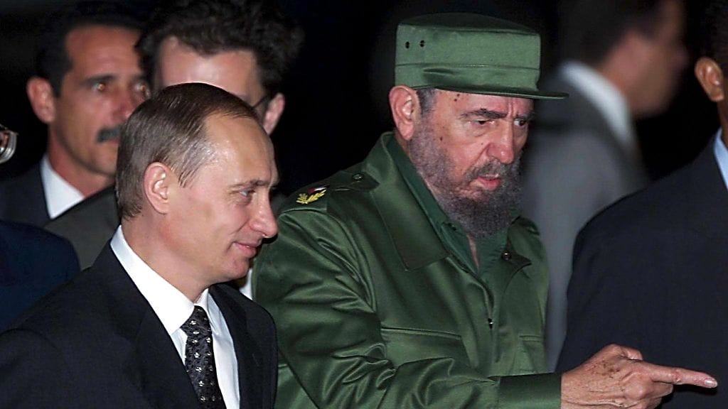 Venäjän presidentti Vladimir Putin vierailulla Kuubassa joulukuussa 2000.