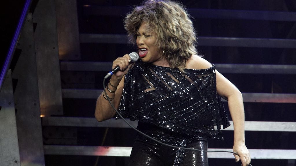 Tina Turner 2009 esiintymässä Kölnissä