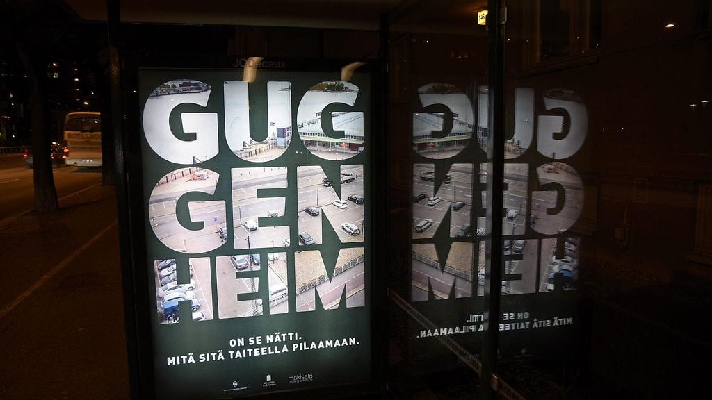 Kuvassa Guggenheim-museon tukikampanjajulisteita Helsingin Mannerheimintiellä 27. marraskuuta 2016.